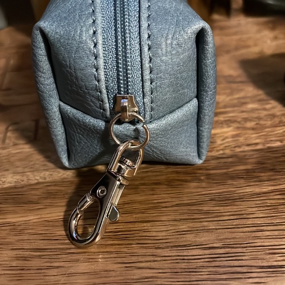 Thirty-One Petite Pouf Mini Pouch - Picture 4 of 7